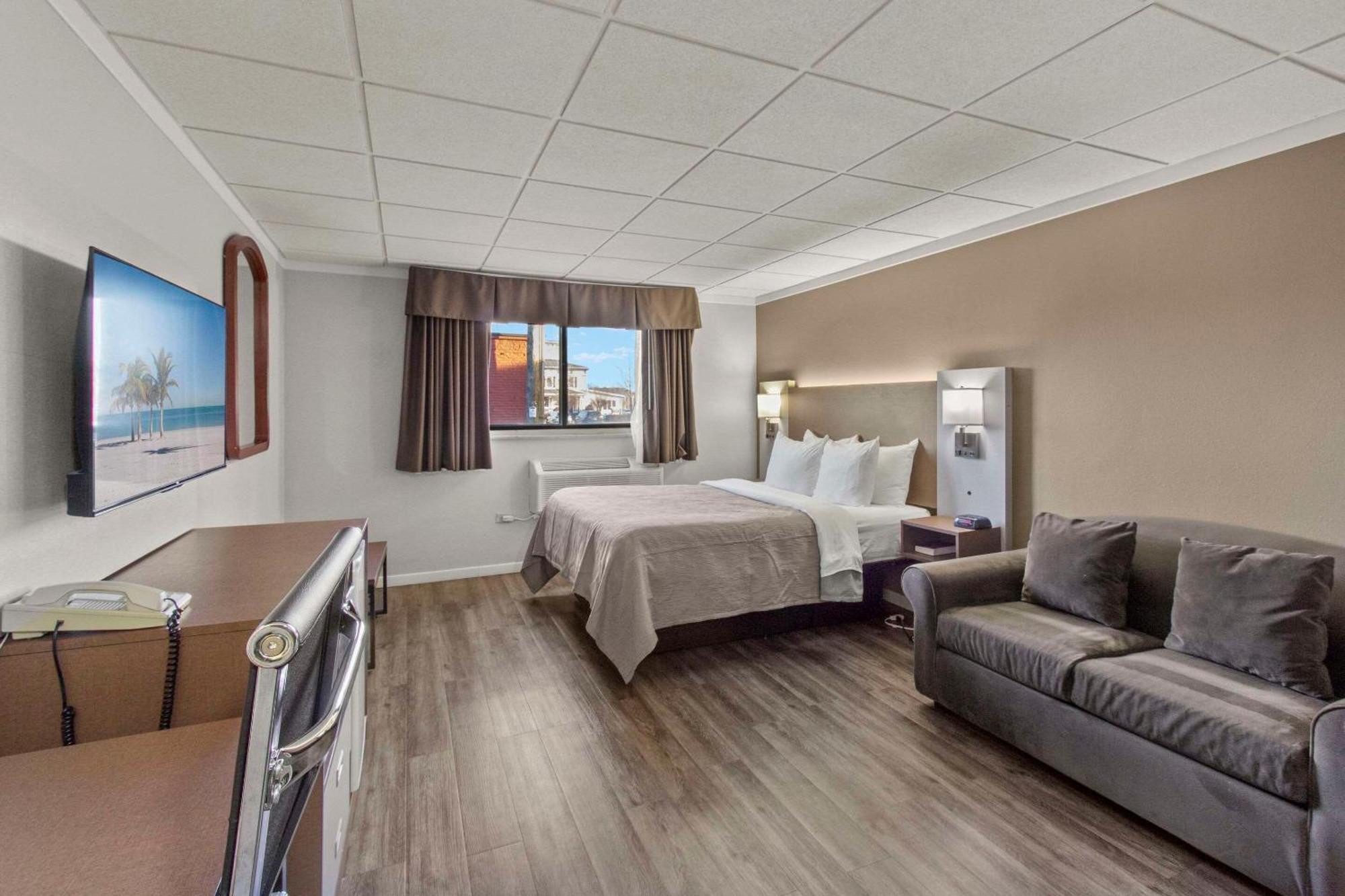 Quality Inn & Suites Downtown Green Bay Zewnętrze zdjęcie
