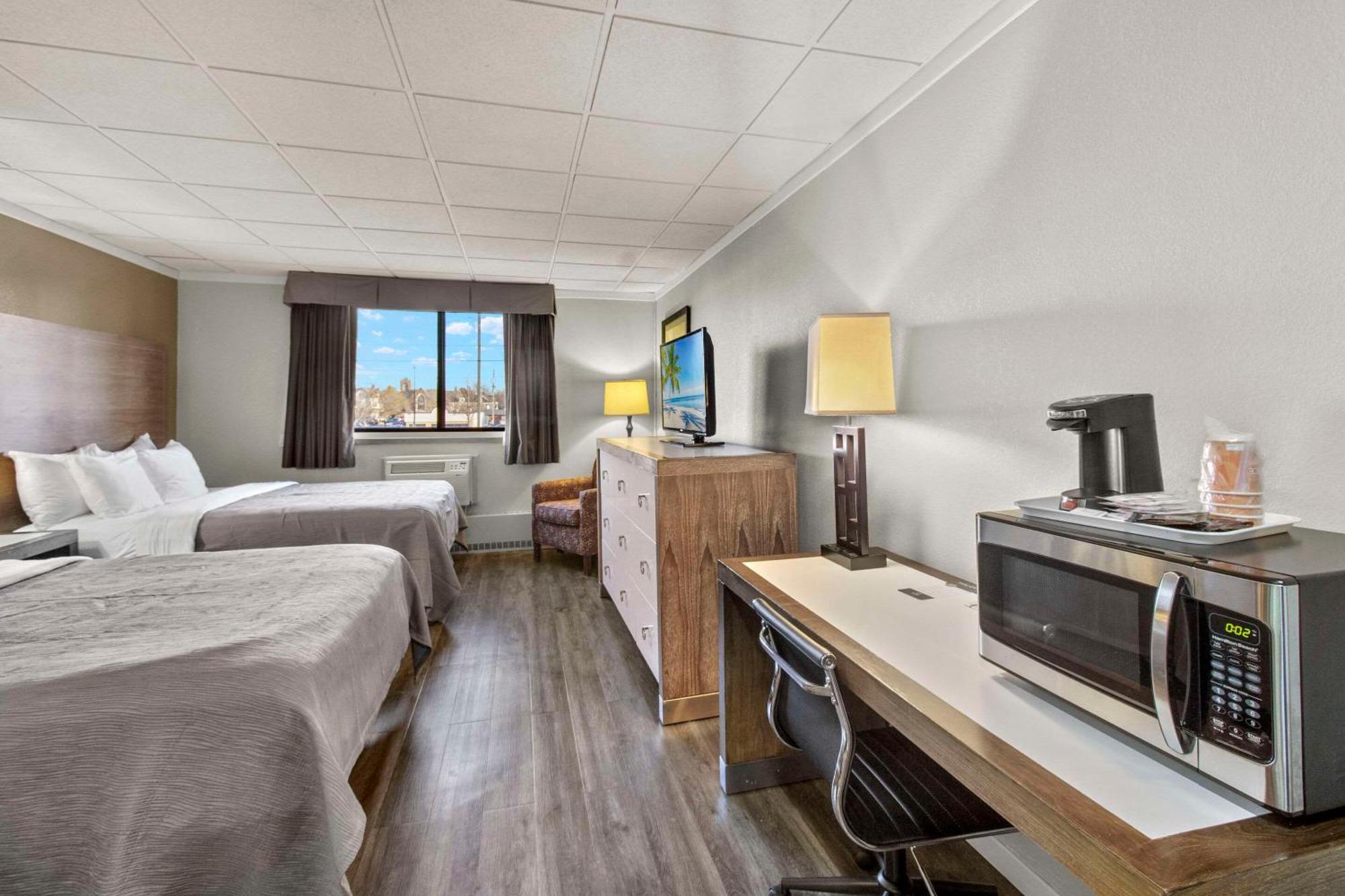 Quality Inn & Suites Downtown Green Bay Zewnętrze zdjęcie